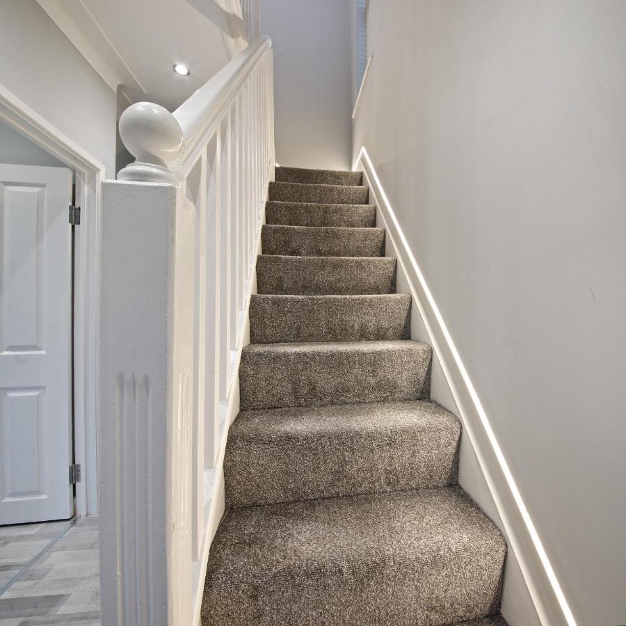 Beautiful Cozy Home With Free Parking Mánchester Exterior foto