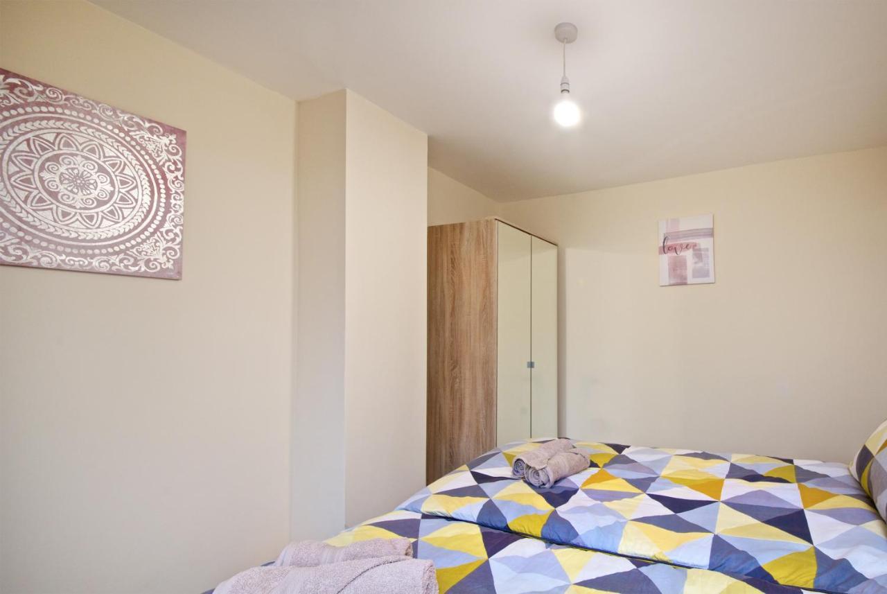 Beautiful Cozy Home With Free Parking Mánchester Exterior foto